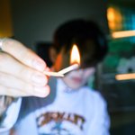 [NCT칠프] 그와중에 또 다섯손가락 다 써서 <b>성냥</b>잡기