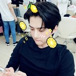 [<b>세훈</b>] 일어났다