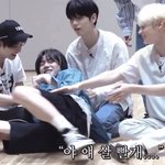 [TXT] ㅇㅍㅅ 아 진짜 <b>거대</b>한 밤른세계관에 갇힌 기분