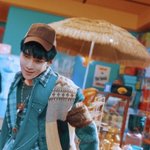 [NCT칠프] 빛돌이 선배 뮤비에도 검정 <b>후드티</b>