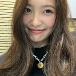 <b>예리</b> 어제 뜬 이 사진 개이쁘네
