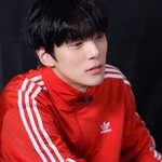 <b>빨강</b> 진짜 잘받는듯