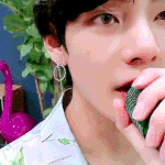 방탄 뷔 이거 설마 <b>콧대</b> 그림자니?