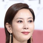 얼굴에 특이한 점을 가진 연예인들