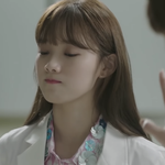 이성경은 가을<b>웜</b><b>톤</b>이지?