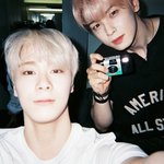 [모두드루와] 역시 <b>청량</b>스트로 , 자켓 비하인드 필카로 찍힌 사진들...