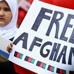 [꼭조언부탁] 한국인은 아프간 <b>난민</b>들을 환영합니다