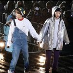 [방탄소년단] 솝~  남지니한데  <b>연락</b>받았지?