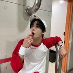 아스트로 <b>산하</b> 인스타 워터파크 라이프가드 같애 ㅋㅋㅋㅋ 귀여워