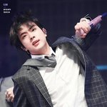 [군대] 석진이 같은<b>날</b> 같은옷 <b>다른</b>분위기