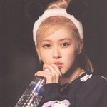 <b>로제</b> 얼굴이 왜 그래;;??