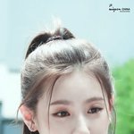 바람 없어도 늘 하늘거리는 <b>여</b><b>돌</b>