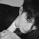 <b>흑발</b>로 돌아온 이창섭 근황