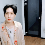 [펜타곤] 야 저 머리 두가닥 <b>더듬이</b>같아