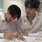 <b>등치</b>차이 어마어마한 남돌.jpg