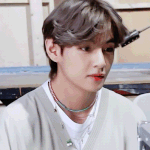 <b>김뷔</b>