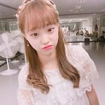 <b>츄</b>는 쌍꺼풀 어떻게 생긴거야???