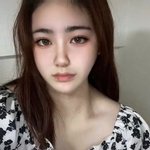 얘들아 얼굴 보정 많이 티남?
