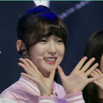 [댓글부탁해] 이거 <b>아린</b> 데뷔초 얼굴이라는데 맞아?