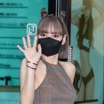 와 <b>리사</b> 개말랐다