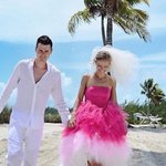 순백보다 더 환한 <b>컬러</b> 드레스