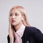 새삼 광고모델 중요성 깨닫는중