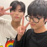 [트레저] 04즈 옷 돌려입나봐