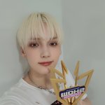 [TXT] 휴닝이 근데 <b>악세사리</b>랑 헤어가 바뀜