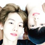 백현 옆에 <b>시우민</b>인줄 알았는데