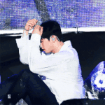 흰 <b>셔츠</b>가 유난히 잘 어울리는 男돌