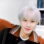 [NCT칠프] 탐라 보고 왔는데 <b>다양</b>한 색의 옷을 얻음