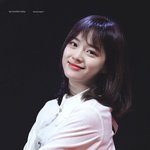 뒤뜰에 핀 꽃 같은 <b>발랄</b> 아이돌