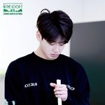 [방탄소년단] 정구기 손에 든 거 사탕<b>수수</b> 아님??