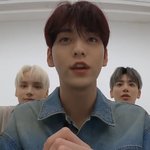[TXT] 투바투 <b>착한</b> 줄 알았는데 어깨에 강아지 데리고 다니네