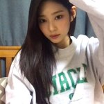 김민주 하이브 <b>숙소</b> 쓰고있네