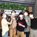 [펜타곤] 펜밤라가서 <b>사진</b>왕창찍고온 <b>애기</b>들 ㅋㅋㅋ