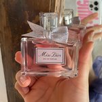 미스 디올 <b>리본</b> 바뀐거 이뿌지 않음?