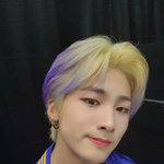 [엔터톡] <b>주황</b>머리 야생돌