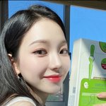 지민이 겁나 뽀뽀해주고싶다