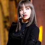 땡그랑 눈매에도 카리스마 느껴지는 <b>여</b><b>돌</b>