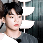 [군대] 먹<b>짱</b> <b>정국</b>이 치킨먹는척 하는거 너무 귀여워