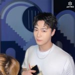 아스트로 문빈 <b>산하</b> 쇼챔 비하인드 개귀여워