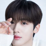 이상적인 남사친 <b>재질</b>의 남돌