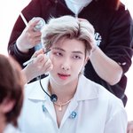 [방탄소년단] 김남준 <b>누가</b> 눈 그렇게 뜨래....?