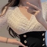 이분팔꿈치에 찍히면 <b>뒤질</b>듯