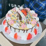 [더보이즈] 근데 <b>케빈</b> 케이크 진짜 예쁘다