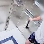  전역한 <b>선임</b>의 강요로 인해 죽은 막내 <b>동생</b>의 억울함을 풀어주세요...