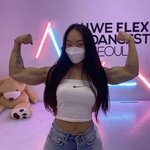 와쥐엑 <b>지효</b> 팔근육 봄?? 완전 미쳤음