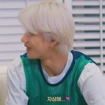 [NCT칠프] 나 이 이모티콘 오랜만이라 약간 <b>어색</b>하네