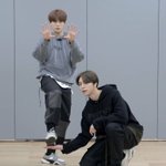 [NCT칠프] 이거 무슨 포즈인지 <b>설명</b>해줘 ㅠㅠㅠ